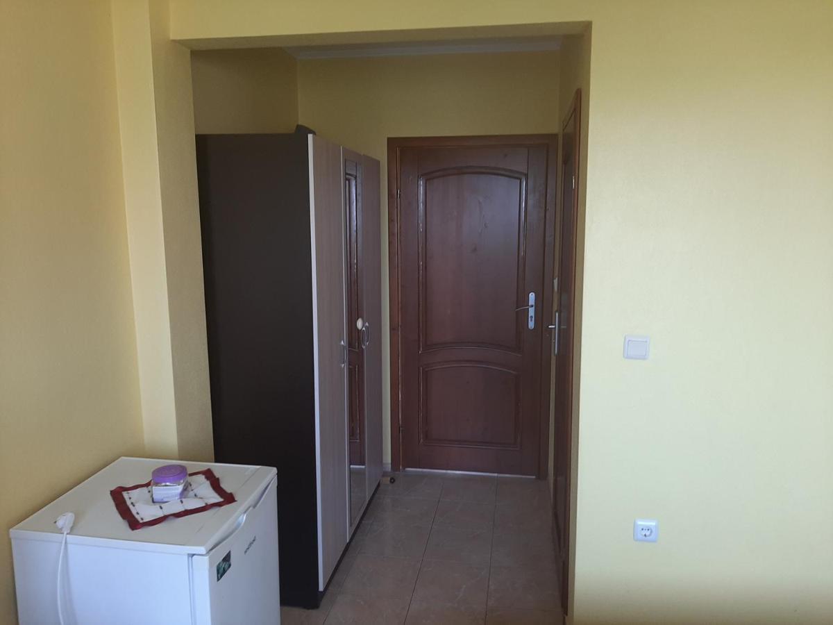 Guest House By The Captain Varna Exterior foto