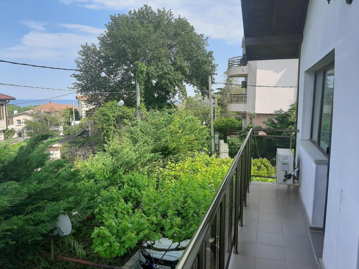 Guest House By The Captain Varna Exterior foto