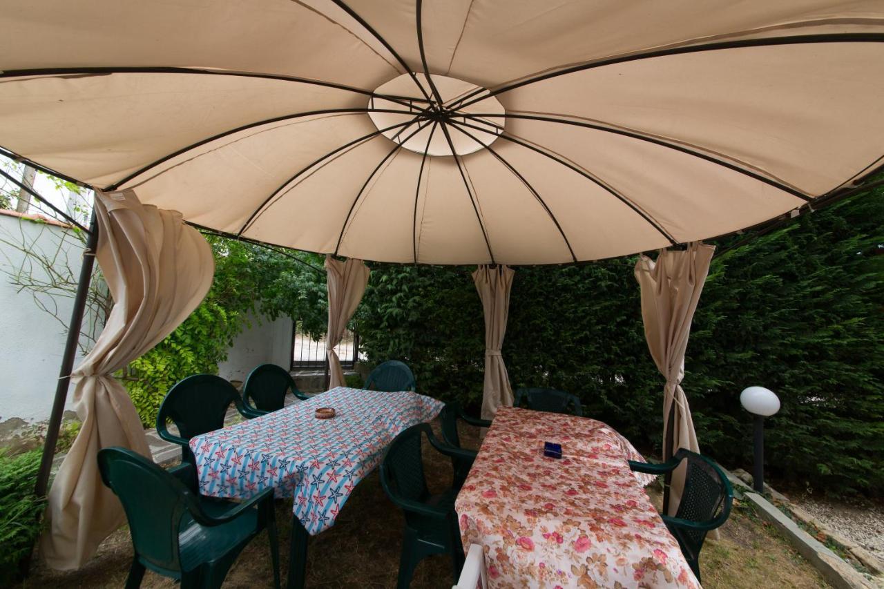 Guest House By The Captain Varna Exterior foto